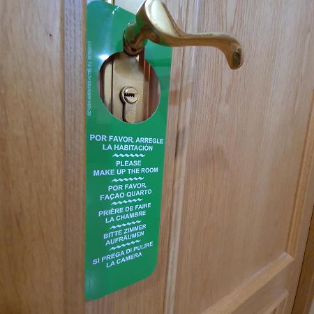 מדריד Hostal Oporto מראה חיצוני תמונה