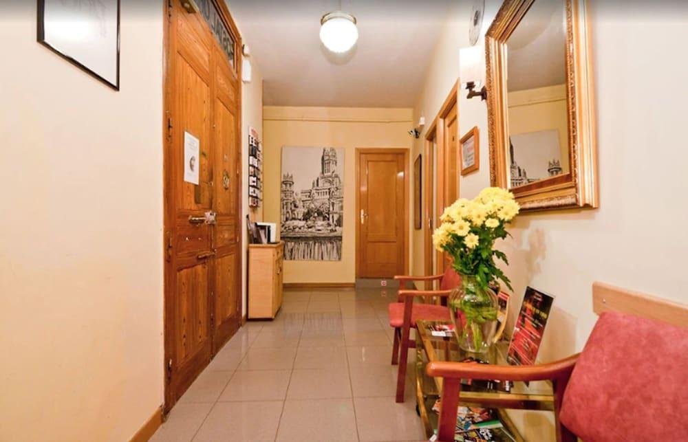 מדריד Hostal Oporto מראה חיצוני תמונה