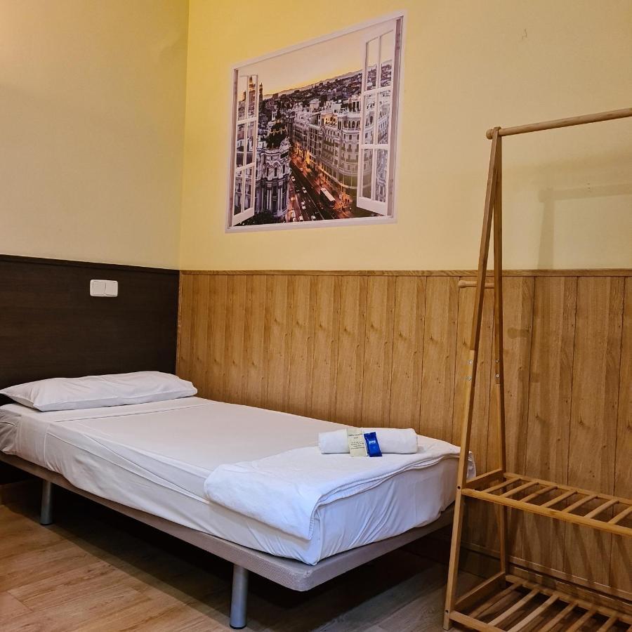 מדריד Hostal Oporto מראה חיצוני תמונה