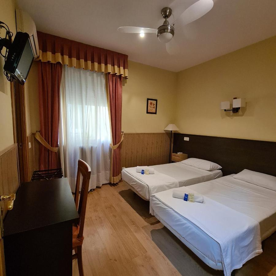 מדריד Hostal Oporto מראה חיצוני תמונה