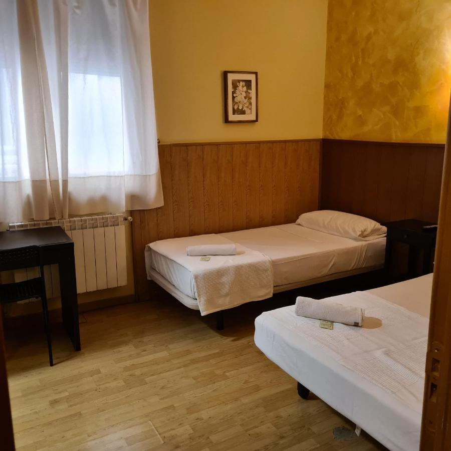 מדריד Hostal Oporto מראה חיצוני תמונה