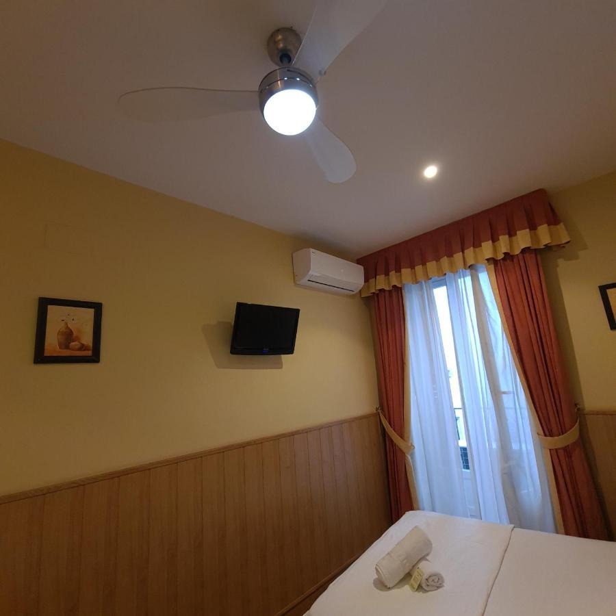 מדריד Hostal Oporto מראה חיצוני תמונה