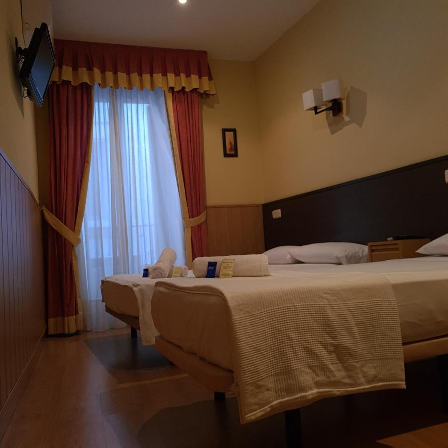 מדריד Hostal Oporto מראה חיצוני תמונה