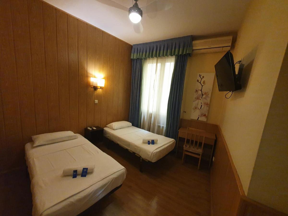 מדריד Hostal Oporto מראה חיצוני תמונה