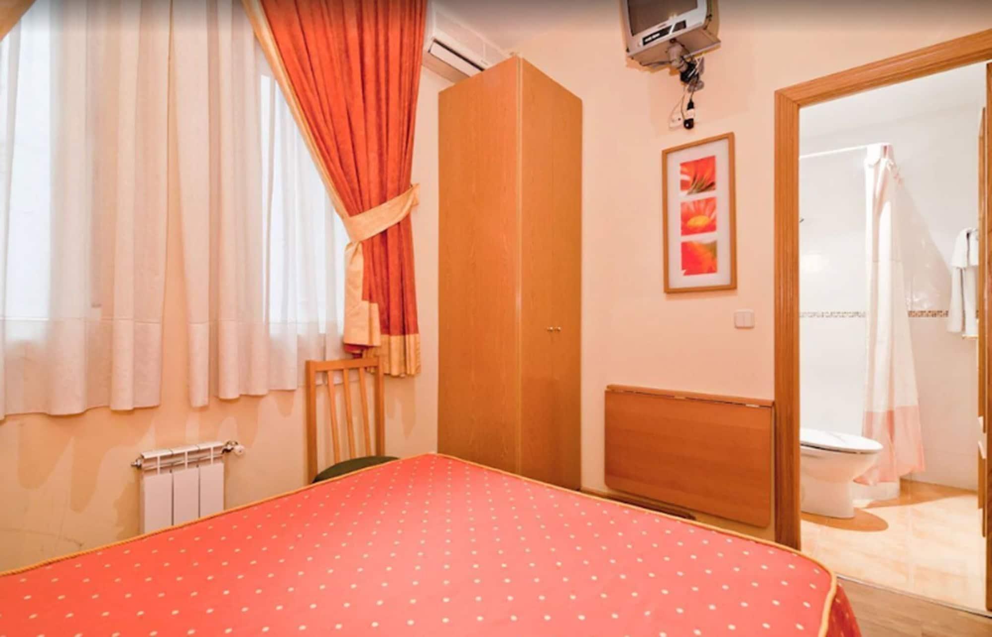 מדריד Hostal Oporto מראה חיצוני תמונה