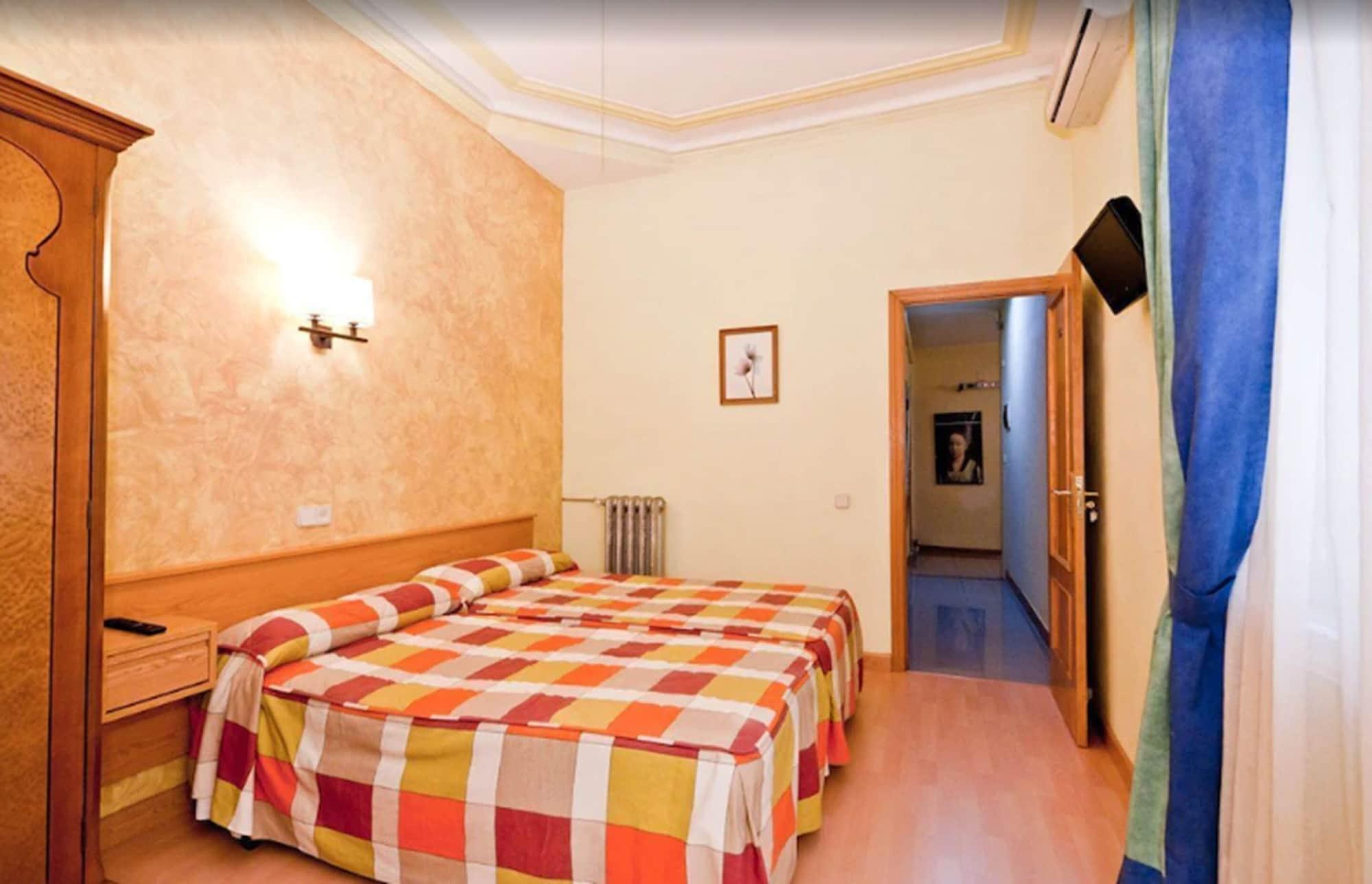 מדריד Hostal Oporto מראה חיצוני תמונה