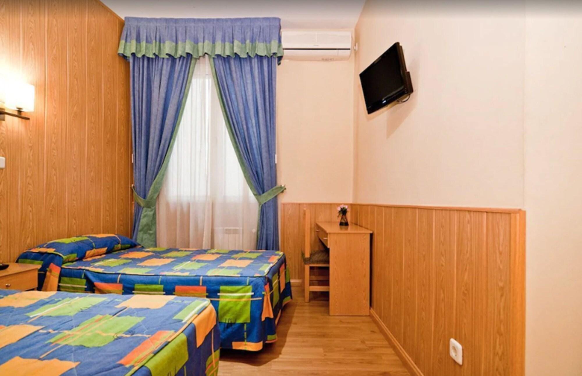 מדריד Hostal Oporto מראה חיצוני תמונה