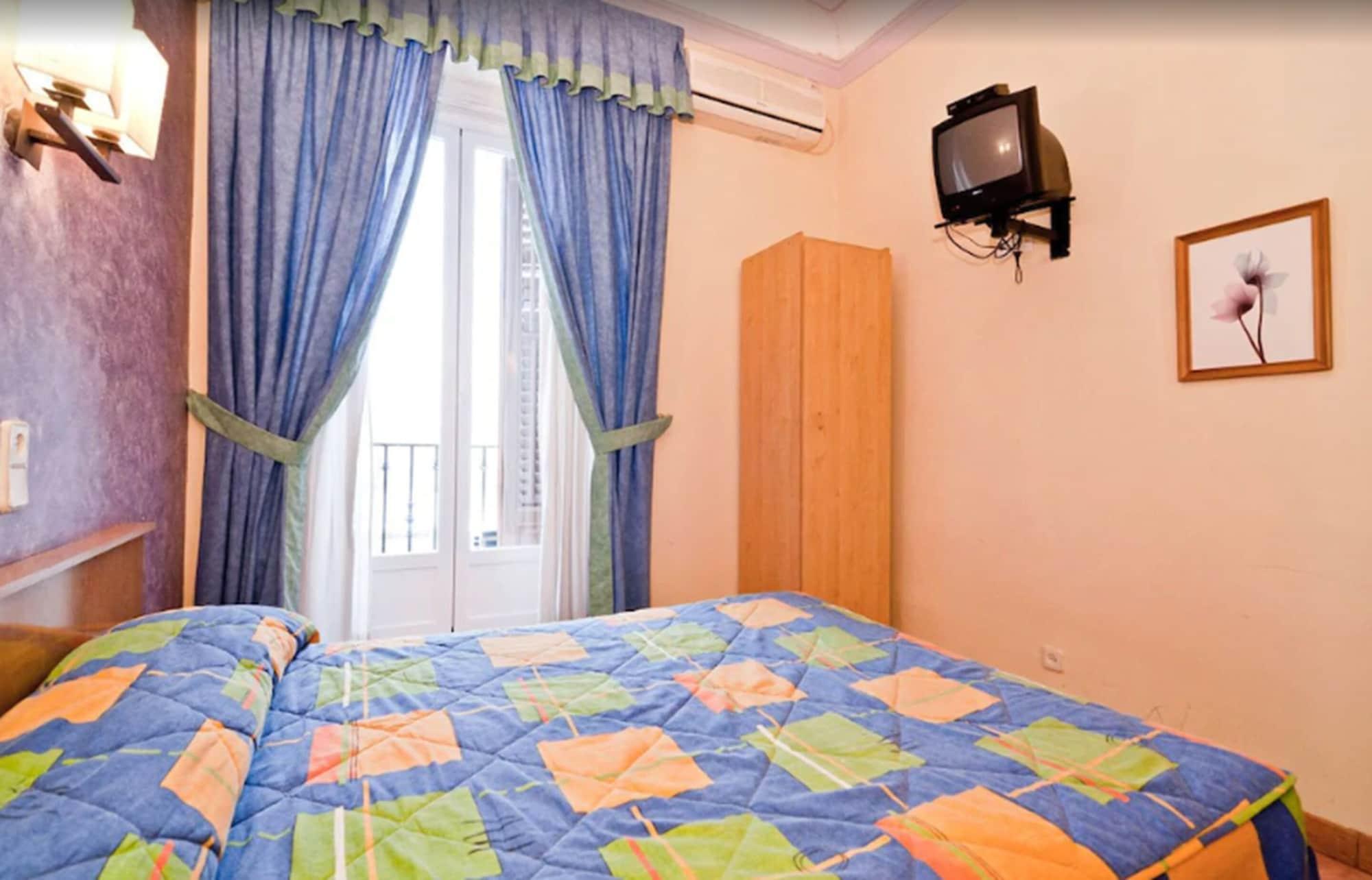 מדריד Hostal Oporto מראה חיצוני תמונה