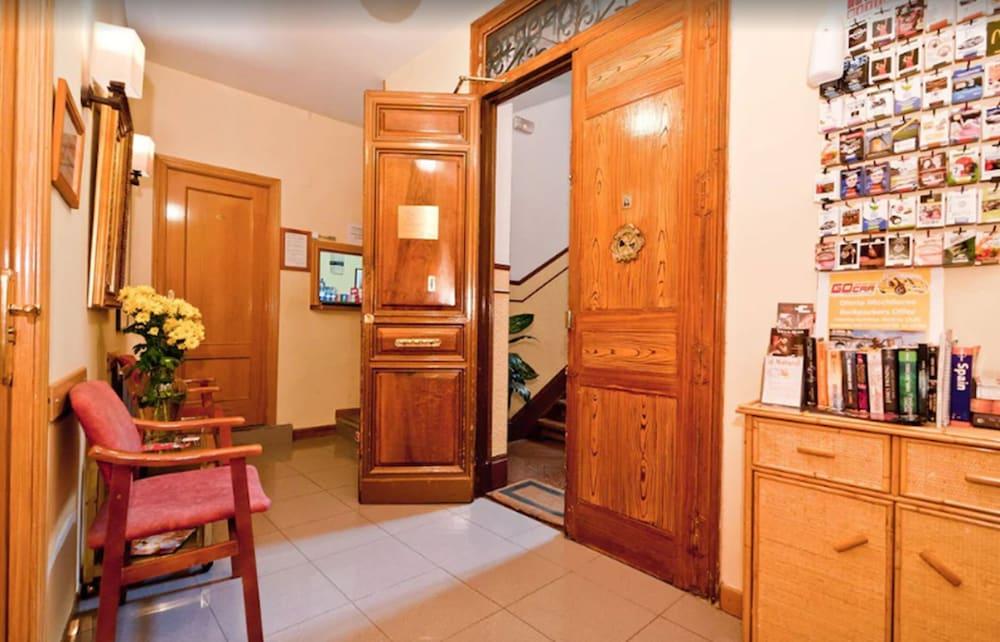 מדריד Hostal Oporto מראה חיצוני תמונה