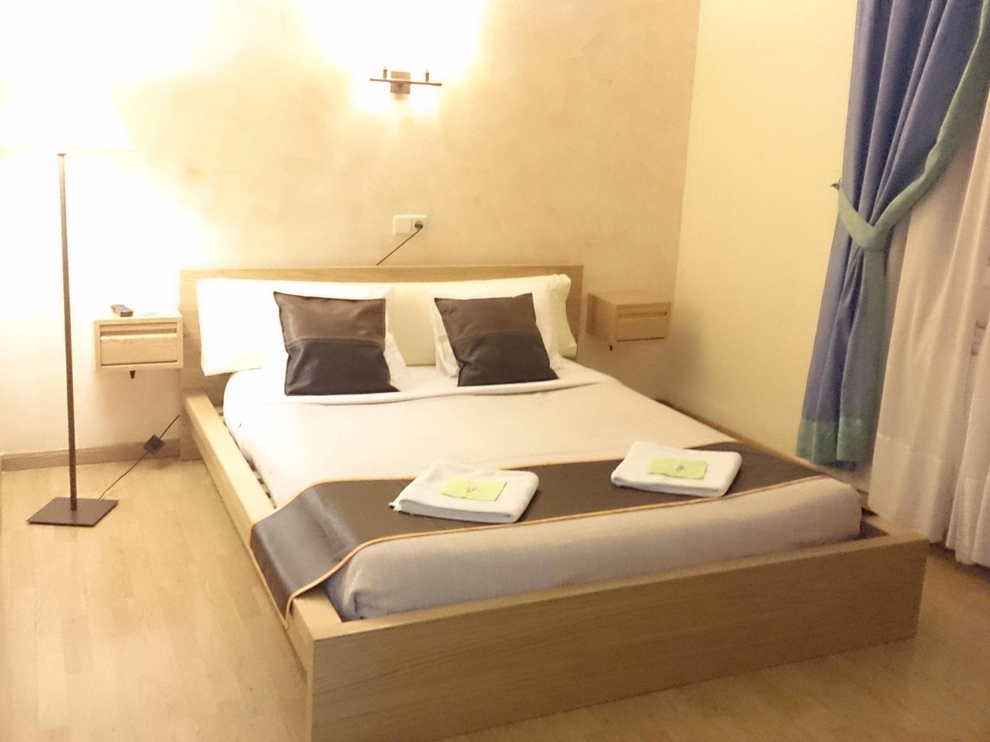 מדריד Hostal Oporto מראה חיצוני תמונה